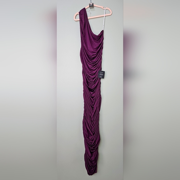Lulus Women's Effortless Magnetism Dark Plum Ruched One-Shoulder Maxi Dress, L - Picture 8 of 10